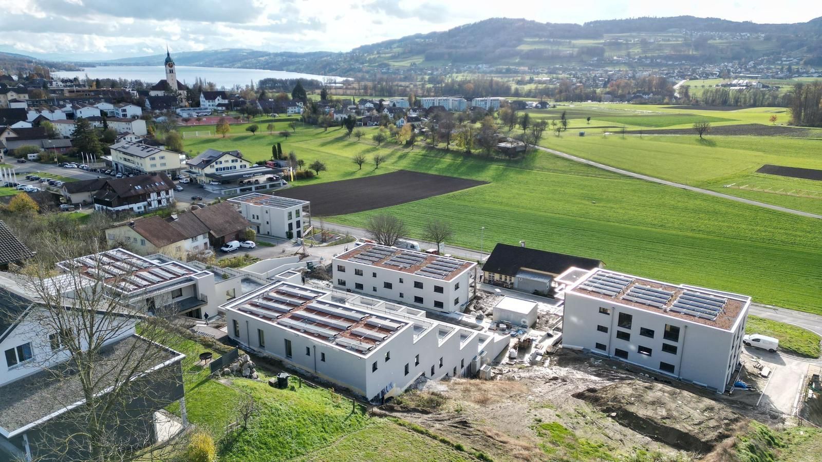 Mehrfamilienhäuser Seengen, Seengen AG – Überbauung mit Seeblick (Peschar Allround)